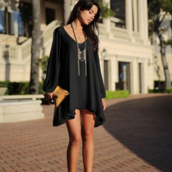 Dresses & Skirts - V-Neck Long Split Sleeve Mini Dress